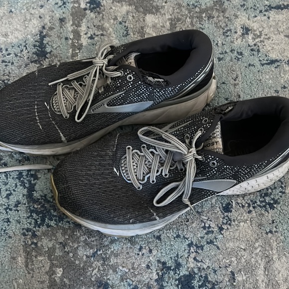 Brooks ghost 14 size 11 - Picture 2 of 2